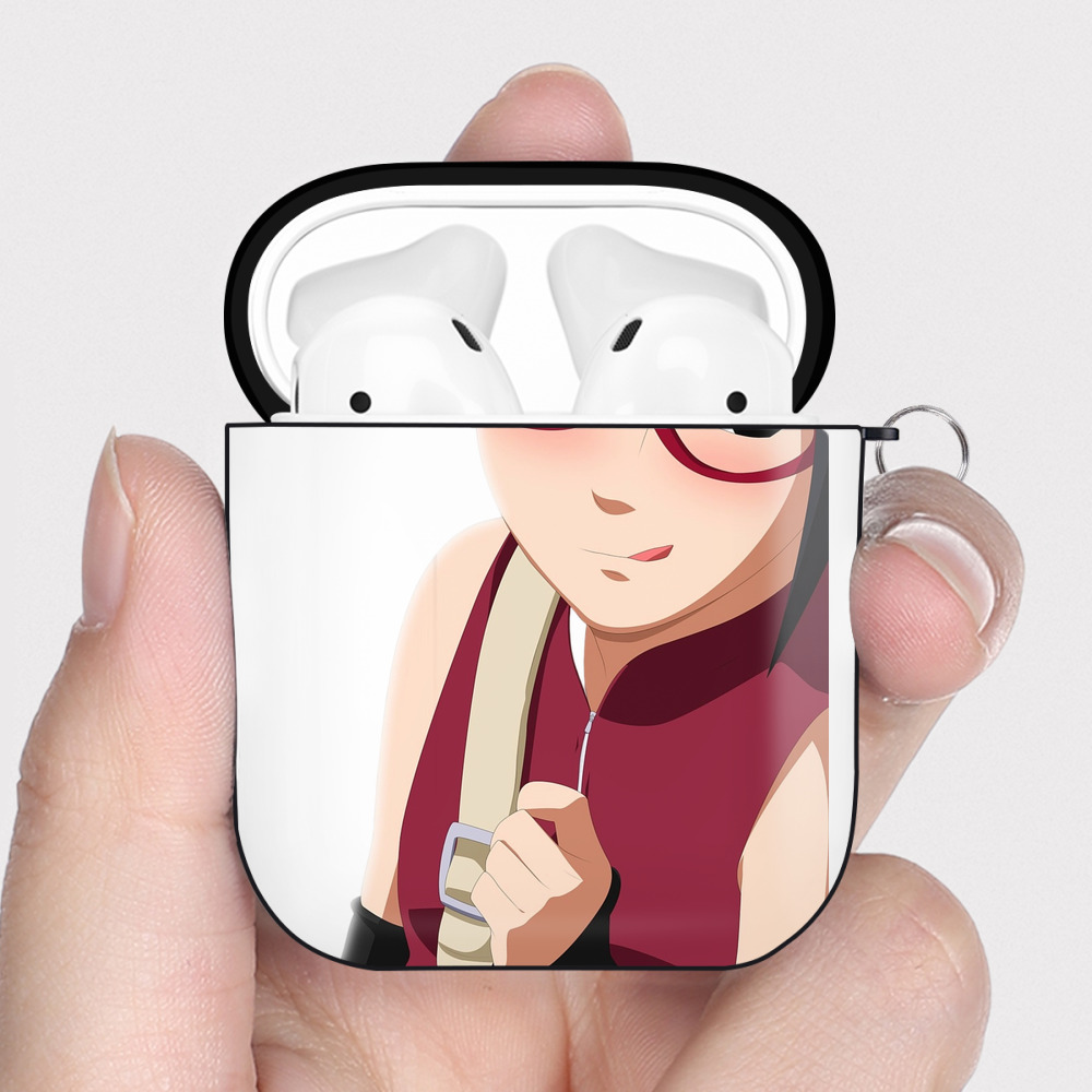 （画像用） NARUTO -ナルト- うちは サラダ Uchiha Sarada AirPods 第2世代保護ケース ハードシェル ブラック 耐衝撃・防指紋・カラビナ付き