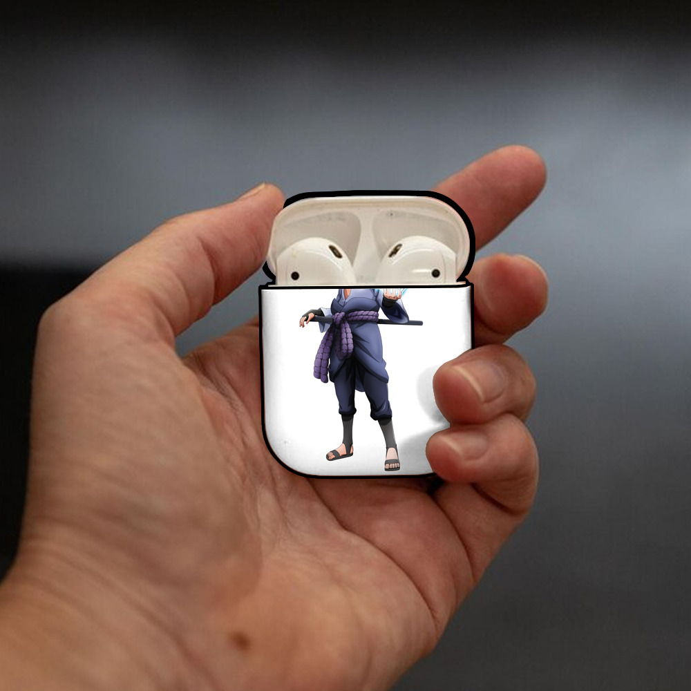 NARUTO -ナルト- うちは サスケ Uchiha Sasuke AirPods 第2世代保護ケース ハードシェル ブラック 耐衝撃・防指紋・カラビナ付き
