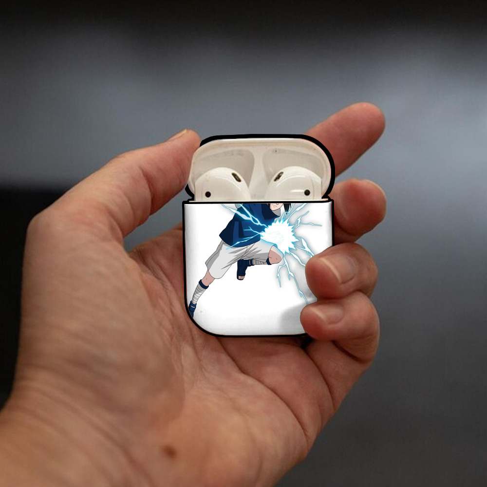 NARUTO -ナルト- うちは サスケ Uchiha Sasuke AirPods 第2世代保護ケース ハードシェル ブラック 耐衝撃・防指紋・カラビナ付き
