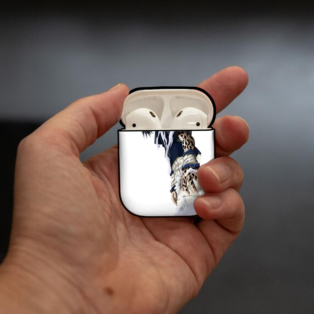 NARUTO -ナルト- うちは サスケ Uchiha Sasuke AirPods 第2世代保護ケース ハードシェル ブラック 耐衝撃・防指紋・カラビナ付き