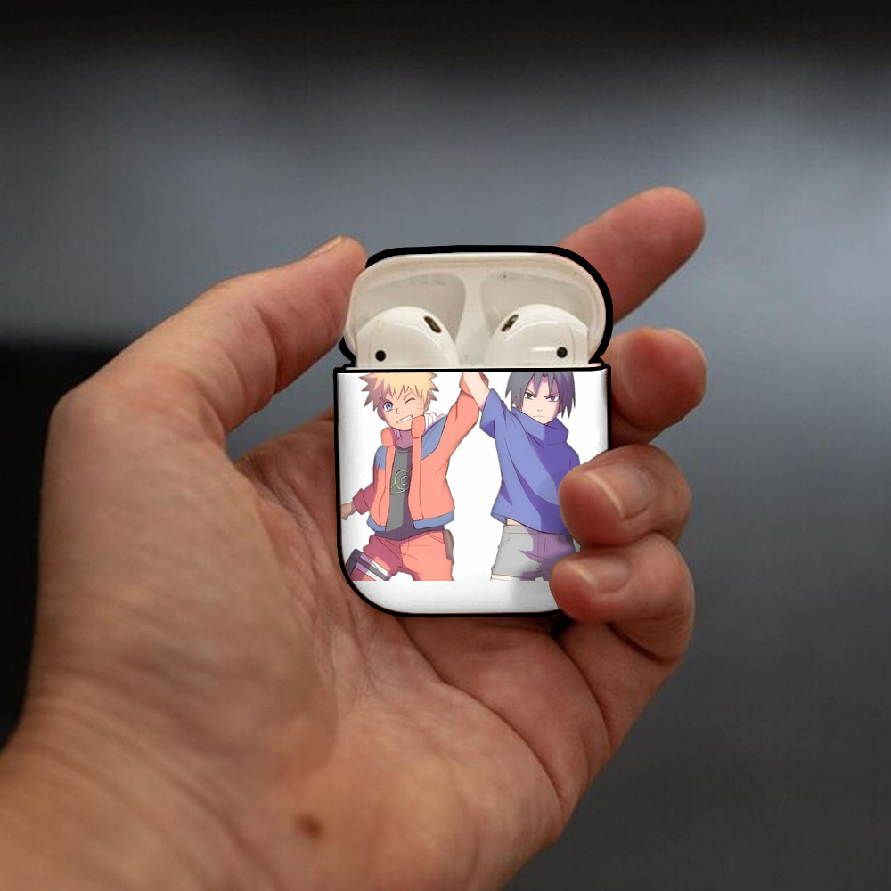 NARUTO -ナルト- うちは サスケ Uchiha Sasuke AirPods 第2世代保護ケース ハードシェル ブラック 耐衝撃・防指紋・カラビナ付き