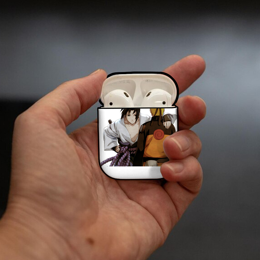 NARUTO -ナルト- うちは サスケ Uchiha Sasuke AirPods 第2世代保護ケース ハードシェル ブラック 耐衝撃・防指紋・カラビナ付き