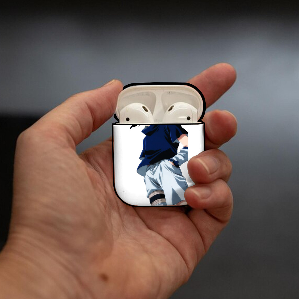 NARUTO -ナルト- うちは サスケ Uchiha Sasuke AirPods 第2世代保護ケース ハードシェル ブラック 耐衝撃・防指紋・カラビナ付き