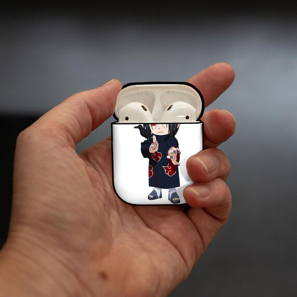 NARUTO -ナルト- うちは イタチ Uchiha Itachi AirPods 第2世代保護ケース ハードシェル ブラック 耐衝撃・防指紋・カラビナ付き