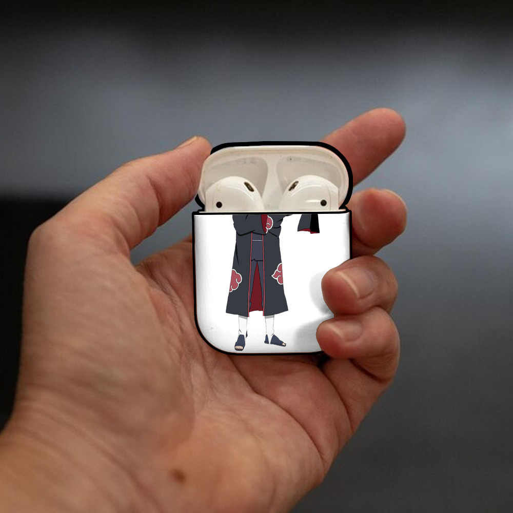 NARUTO -ナルト- うちは イタチ Uchiha Itachi AirPods 第2世代保護ケース ハードシェル ブラック 耐衝撃・防指紋・カラビナ付き