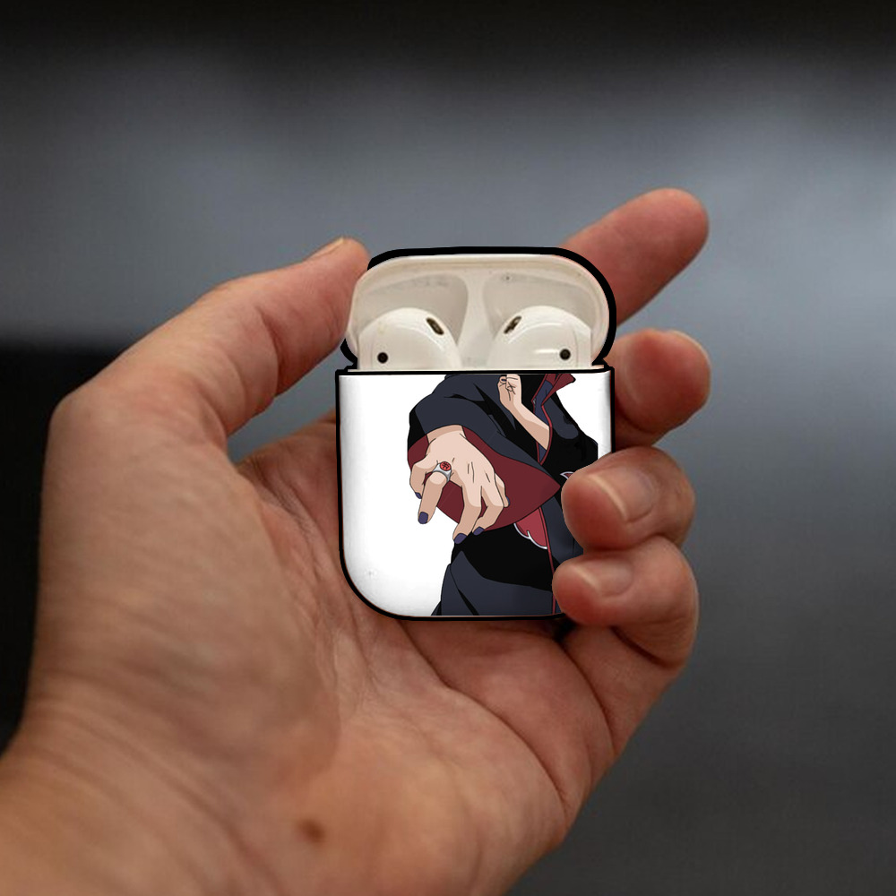 NARUTO -ナルト- うちは イタチ Uchiha Itachi AirPods 第2世代保護ケース ハードシェル ブラック 耐衝撃・防指紋・カラビナ付き
