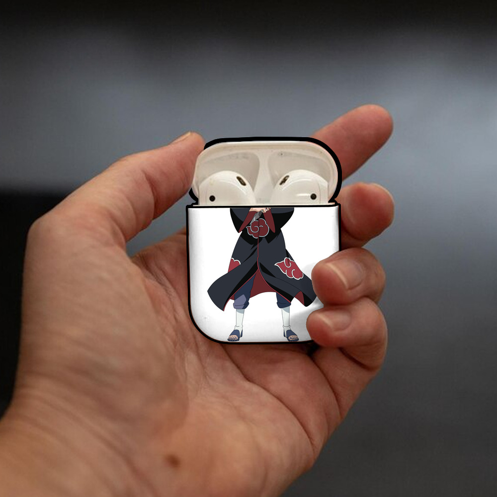 NARUTO -ナルト- うちは イタチ Uchiha Itachi AirPods 第2世代保護ケース ハードシェル ブラック 耐衝撃・防指紋・カラビナ付き
