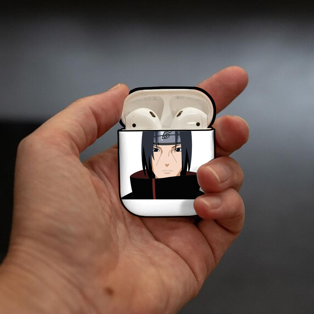 NARUTO -ナルト- うちは イタチ Uchiha Itachi AirPods 第2世代保護ケース ハードシェル ブラック 耐衝撃・防指紋・カラビナ付き
