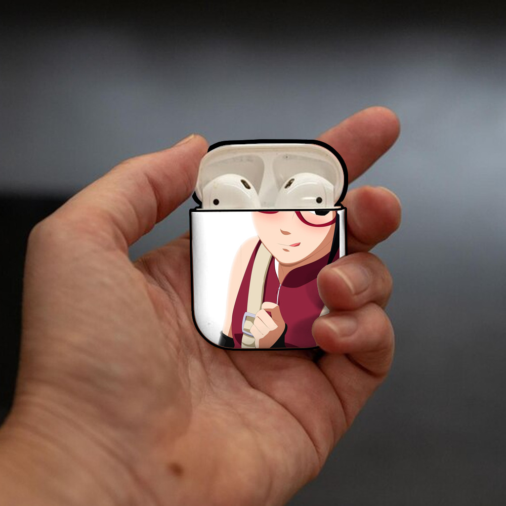 NARUTO -ナルト- うちは サラダ Uchiha Sarada AirPods 第2世代保護ケース ハードシェル ブラック 耐衝撃・防指紋・カラビナ付き