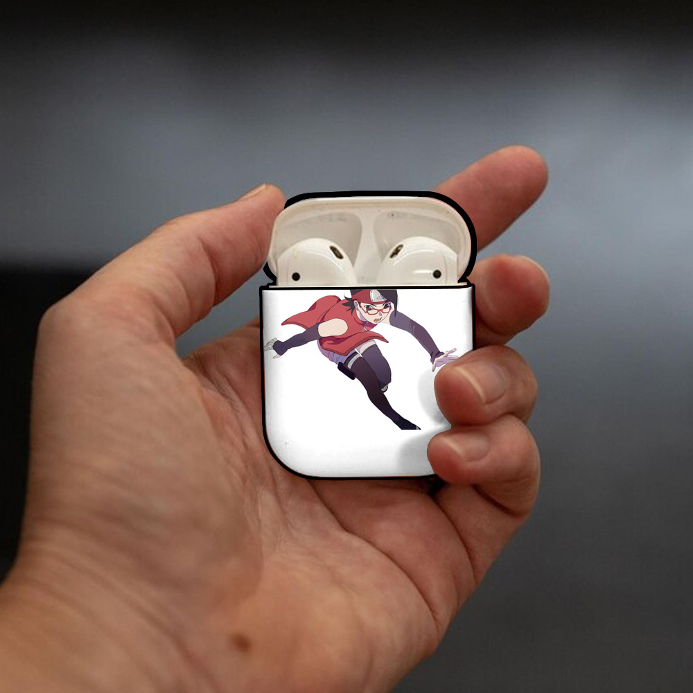 NARUTO -ナルト- うちは サラダ Uchiha Sarada AirPods 第2世代保護ケース ハードシェル ブラック 耐衝撃・防指紋・カラビナ付き