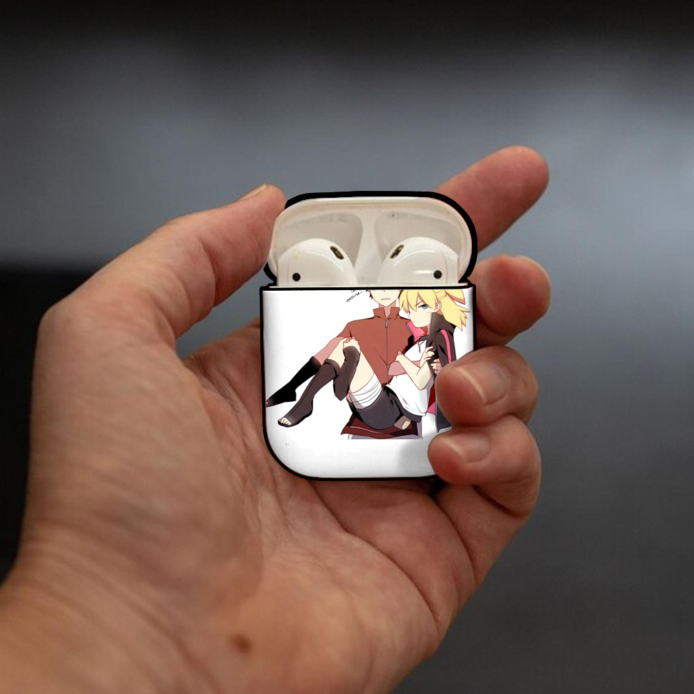 NARUTO -ナルト- うちは サラダ Uchiha Sarada AirPods 第2世代保護ケース ハードシェル ブラック 耐衝撃・防指紋・カラビナ付き